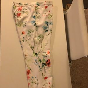 Mercari Pants by Worthington Sz 14
*95% Polyester 5% Spandex
Dry cleaned
